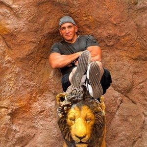 Meet your Posher, Lon